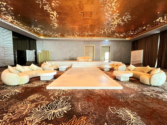 From Vision to Venue: Wedding Event Furniture Rental Tips for Couples in Dubai