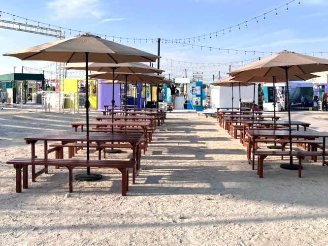 Kwikset Outdoor Umbrella - Mocha - Image 3