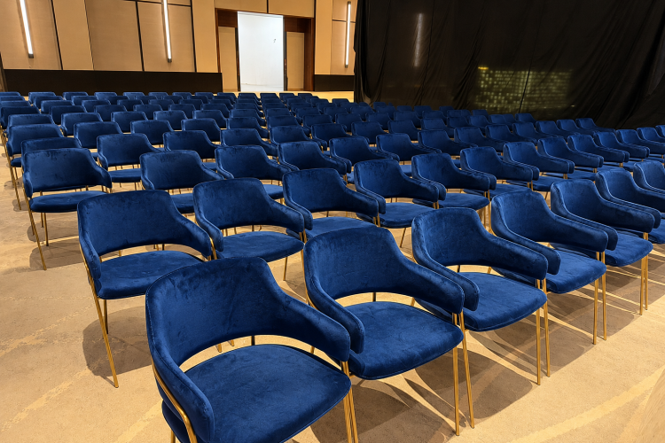 Eleganza Velvet Chair - Blue - Image 6