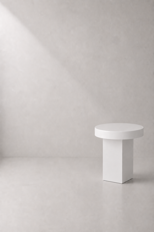 Le Minou Round High Table - Image 2